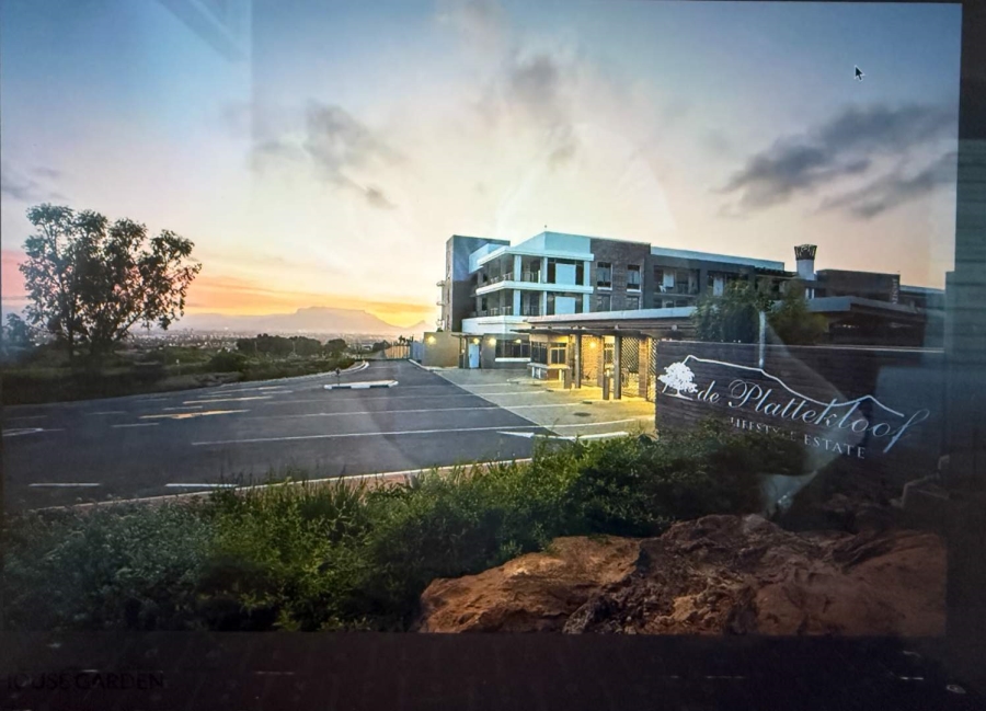 2 Bedroom Property for Sale in Plattekloof Western Cape